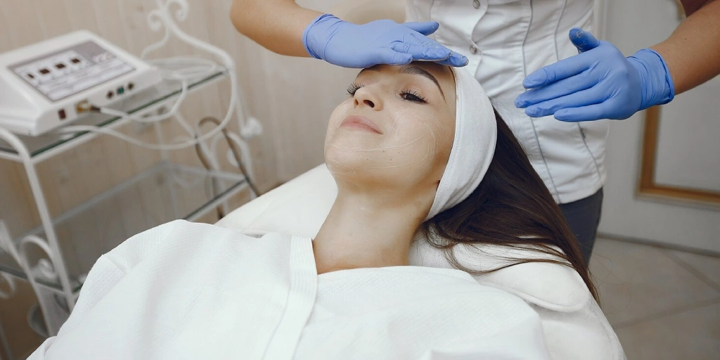 How to find the Best Dermatologist in Noida for Skin Problems